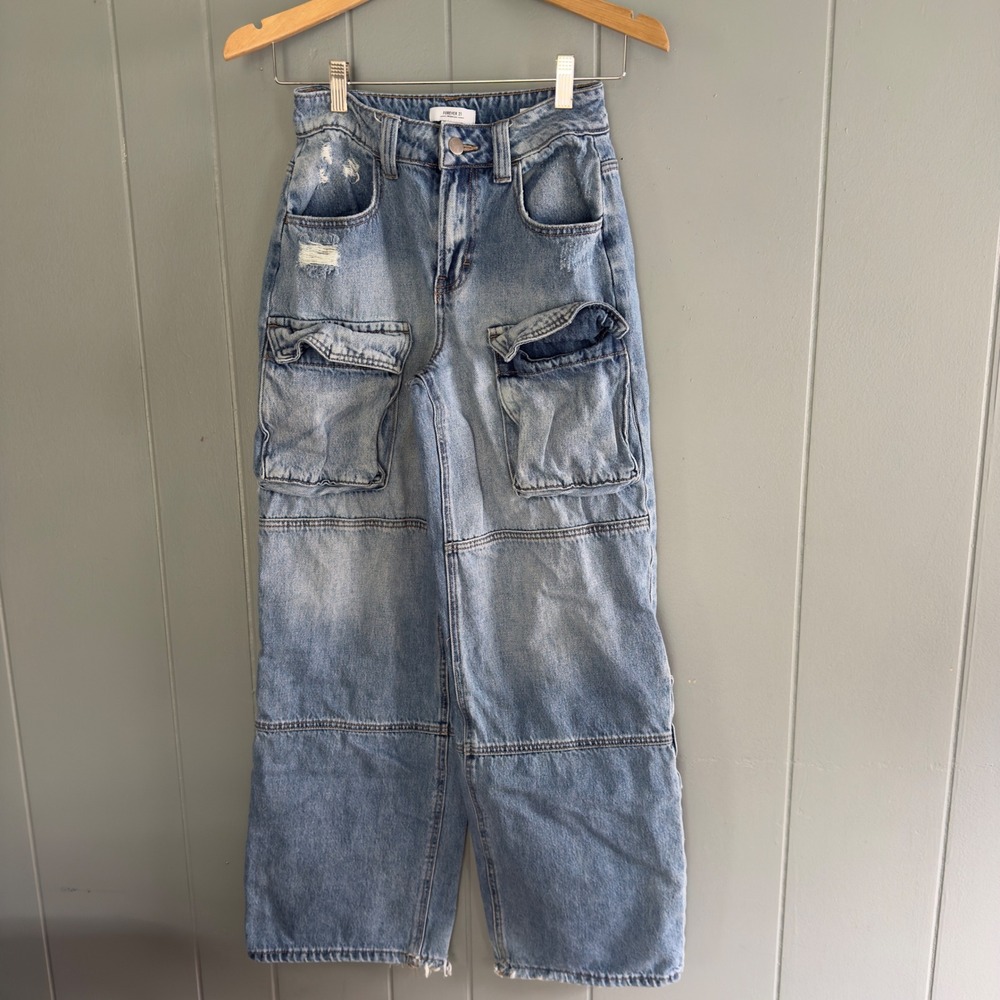 Forever 21 Baggy Cargo Jeans Sz 24 Distressed Wide Leg Y2K Grunge Utility‎ Denim